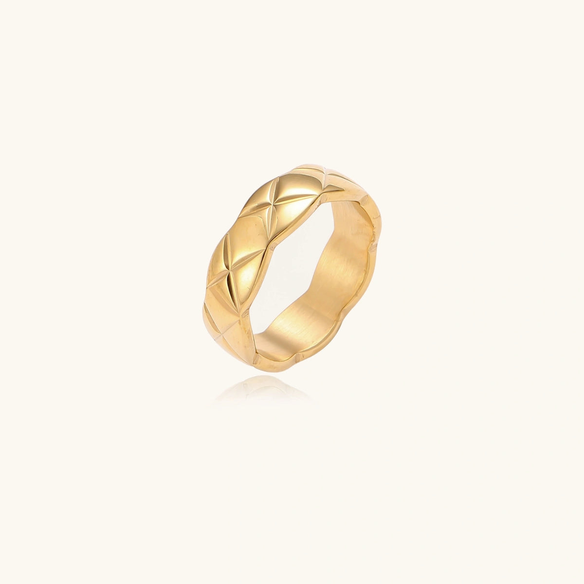 The Veria Twist Ring